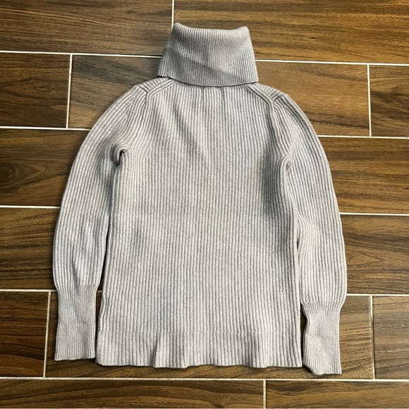 Banana Republic Scottish Cashmere Yarn By Todd & Duncan Turtleneck Cream Sweater - Picture 3 of 5